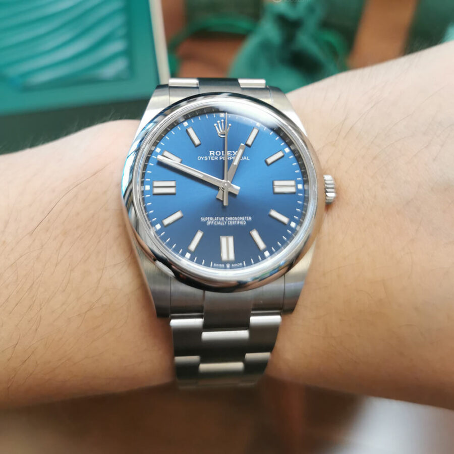 Rolex Oyster Perpetual 114300 blue 39mm A 13