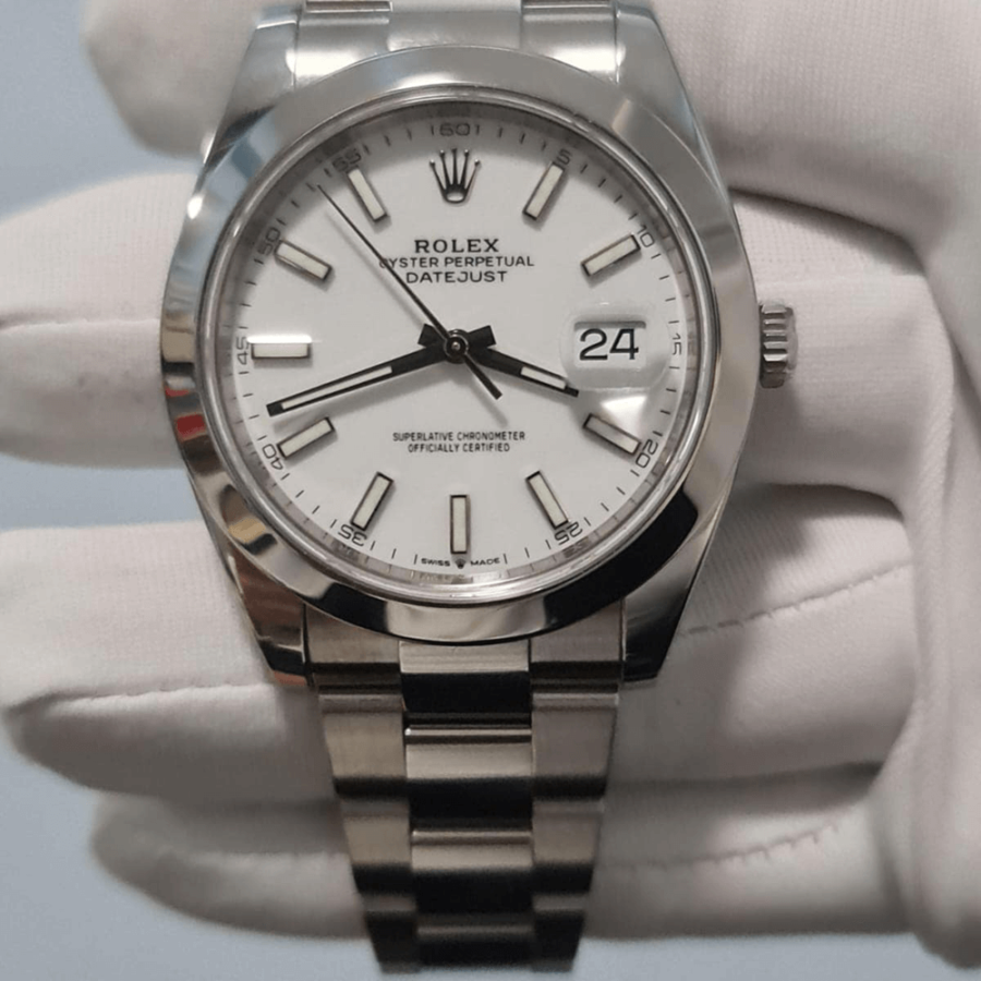 2023 High Quality Copy of rolex watch Datejust Men’s 41MM m126300-0005 white dial and an Oyster bracelet