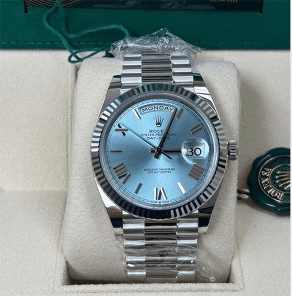 2023 High Quality Copy of rolex watch Men’s Day Date 40MM ice-blue Dial m228236-0012