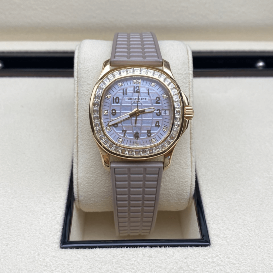 High Quality Replica Patek Philippe Female 35.6MM Aquanaut 5072R-001 Rose gold Dial Pearly beige polymer material Strap